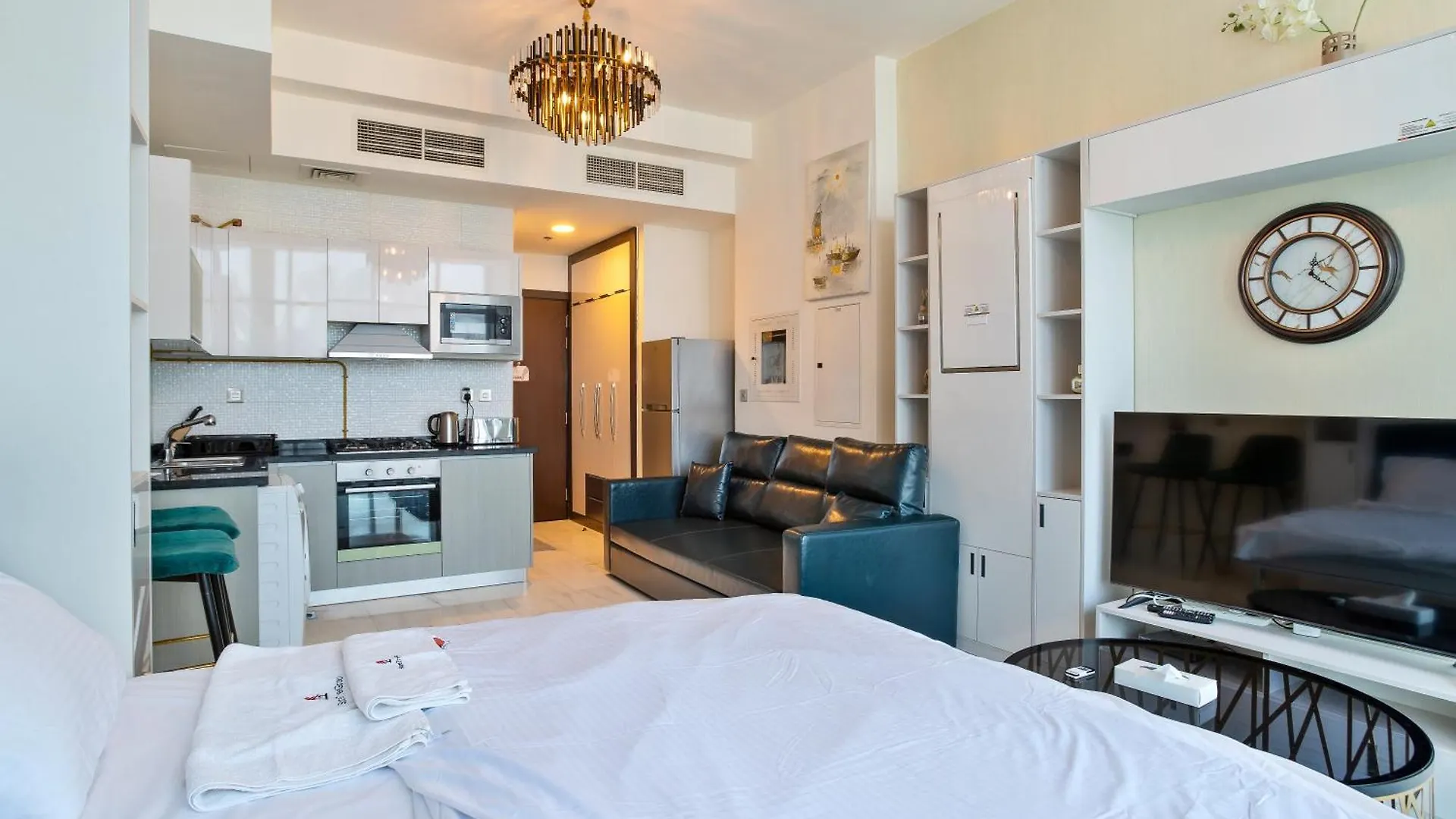 High Floor Studio With Burj Khalifa And Skyline View Apartment Dubai