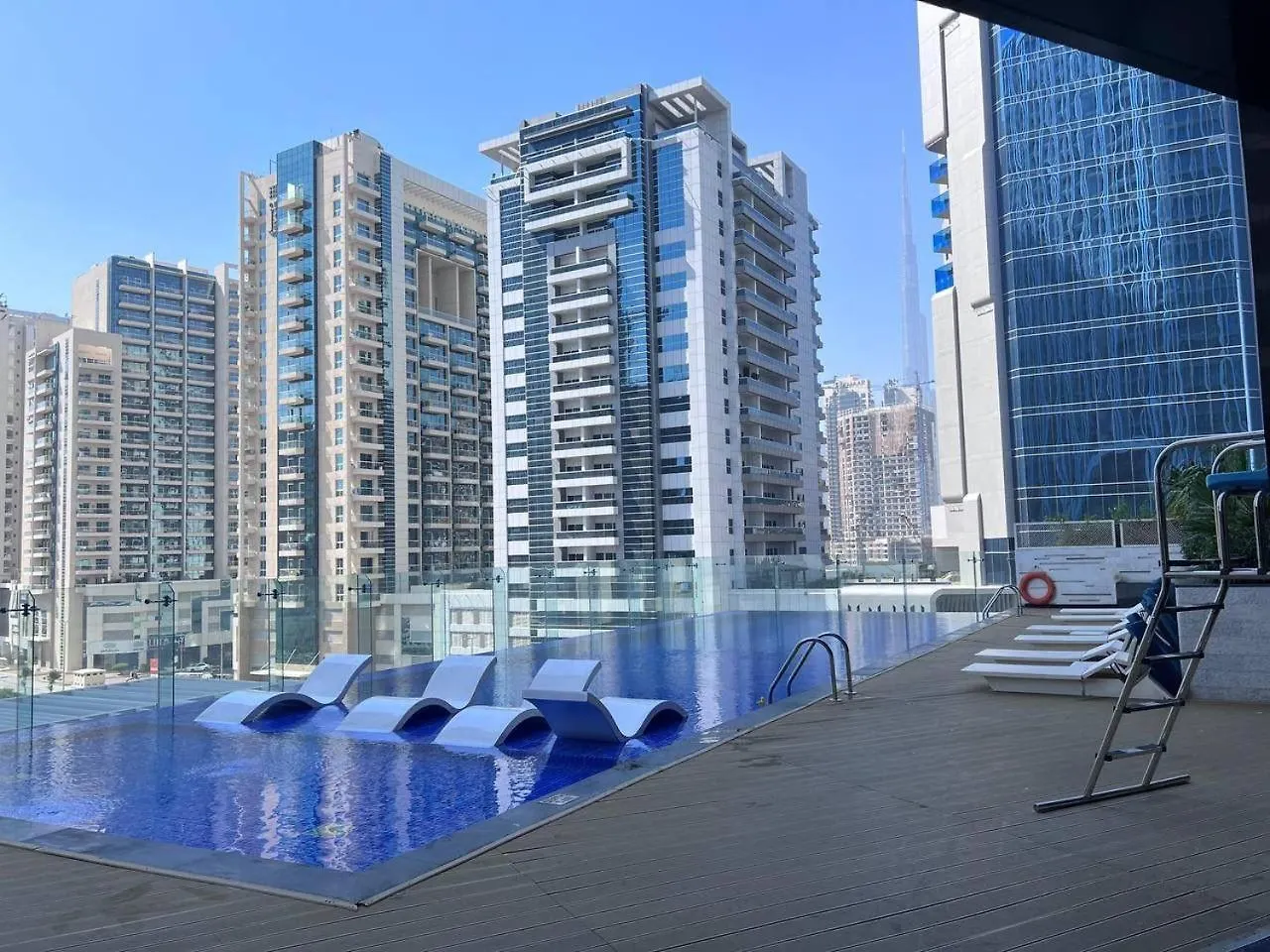 Apartamento High Floor Studio With Burj Khalifa And Skyline View Dubái